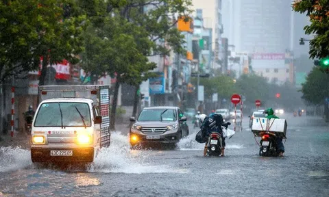 Miền Trung tiếp tục hứng mưa lớn, Bắc Bộ duy trì rét sớm