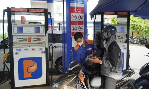 Chính phủ yêu cầu kiểm soát giá xăng E10, tránh tạo gánh nặng cho người dân