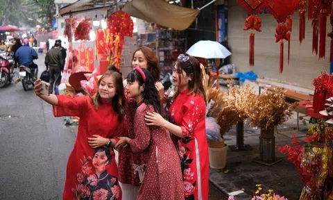 Tặng quà dịp lễ, Tết: Bộ Tài chính nói gì trước đề xuất của cử tri?