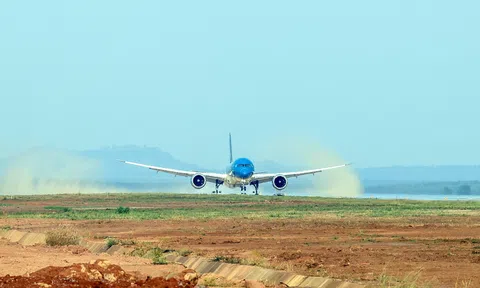 [Video] Cột mốc vận hành đầu tiên tại Long Thành: Ba hãng hàng không cùng hạ cánh