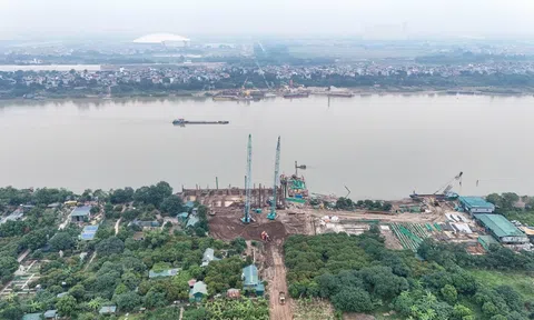 Cầu Tứ Liên trước áp lực tiến độ khi giải phóng mặt bằng còn “nút thắt”