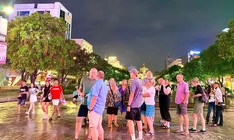 Du lịch TP.HCM nhận tín hiệu tích cực với doanh thu 11 tháng vượt hơn 230.000 tỷ đồng