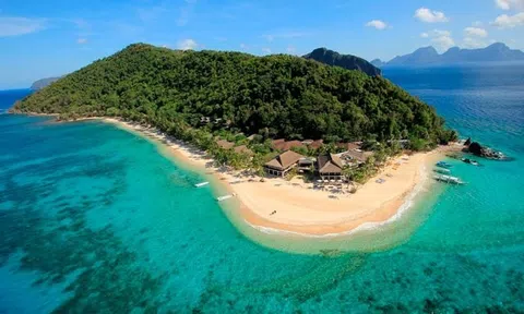 Vietnam Airlines thực hiện chuyến bay đầu tiên đến Côn Đảo sau giãn cách