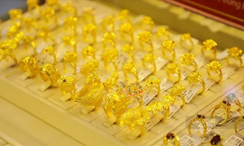 Giá vàng châu Á giảm nhẹ phiên đầu tuần 1/11