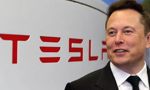 CEO Elon Musk bán 5 tỷ USD cổ phiếu của Tesla