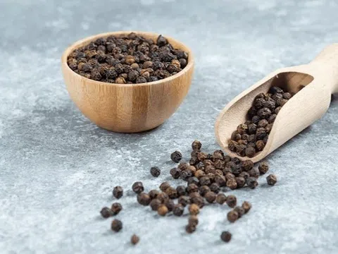 Giá tiêu hôm nay 5/2/2026: Xuất khẩu tăng mạnh, thị trường nội địa giữ nền cao