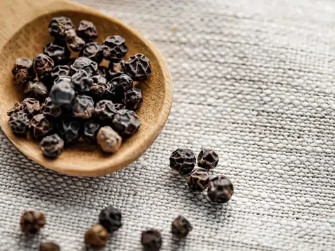 Giá tiêu hôm nay 3/4/2026: Trong nước đồng loạt tăng