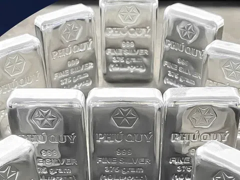 Giá bạc hôm nay 10/4/2026: Biến động mạnh, trái chiều