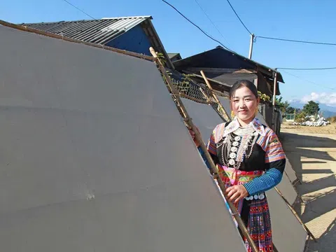 Chuyện về những tờ giấy chở hồn dân tộc giữa đại ngàn xứ Thanh