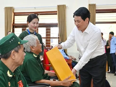 Bộ Nội vụ hướng dẫn các địa phương tổ chức tặng quà của Chủ tịch nước dịp Tết Bính Ngọ 2026