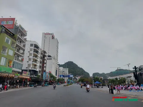 Phân làn giao thông tạm thời phục vụ chương trình nghệ thuật “Cát Bà xanh”