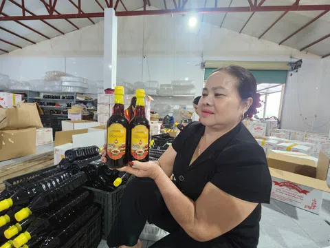 Từ nước mắm truyền thống vươn tới sản phẩm OCOP 5 sao