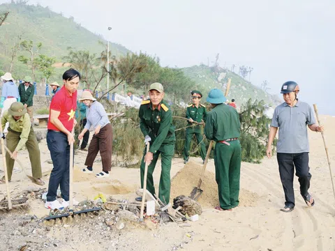 Thiên Cầm làm sạch bãi biển, chuẩn bị khai trương du lịch 2026