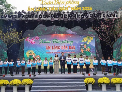 Quảng Trị: "Xuân Biên phòng ấm lòng dân bản”