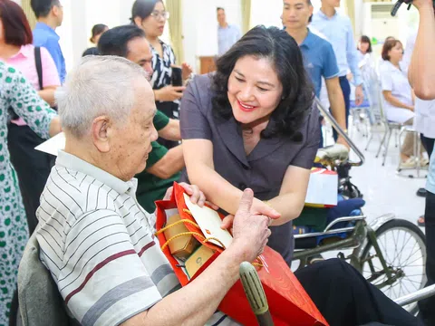 Tết Bính Ngọ 2026: Dành hơn 502 tỷ đồng tiền quà tri ân người có công với cách mạng