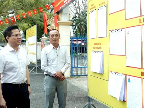 Chủ tịch UBND tỉnh Quảng Ngãi kiểm tra công tác chuẩn bị bầu cử tại đơn vị số 1