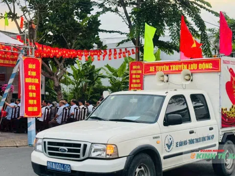 Cử tri An Giang và Đồng Tháp nô nức với ngày hội non sông