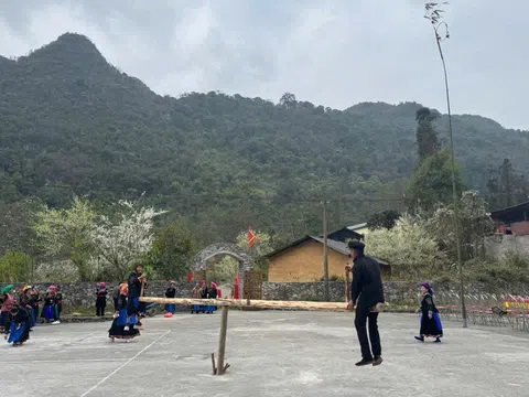 Đặc sắc lễ Pặt Oong đầu xuân của người Pu Péo nơi biên giới Phố Bảng