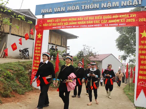 Ngày hội non sông nơi miền núi Tuyên Quang: Từ thôn bản đến vùng biên, cử tri nô nức đi bầu cử