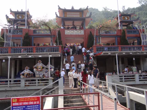 Đền Thác Bờ - Dấu ấn linh thiêng bên dòng sông Đà