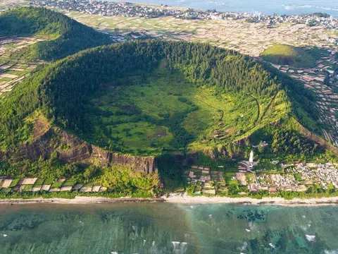 Tỏi cô đơn trên đảo Lý Sơn - “vàng trắng” giữa trùng khơi Quảng Ngãi