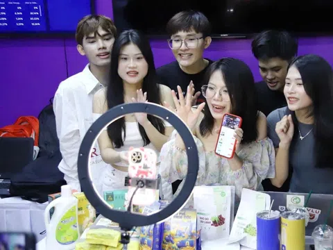 Kinh doanh online bùng nổ, ngành tài chính siết chặt quản lý thuế trên không gian mạng