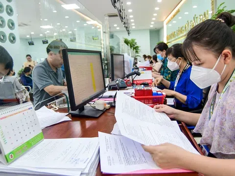 Bộ Nội vụ đề xuất cải cách tiền lương và tuyển dụng viên chức theo năng lực