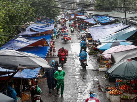 Không khí lạnh khiến miền Bắc mưa và se lạnh dịp 8/3, Nam Bộ vẫn nắng gắt