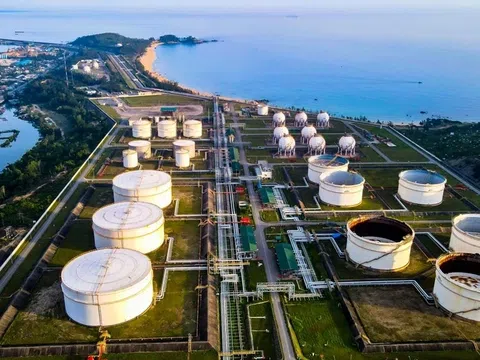 Petrovietnam đề xuất ưu tiên dầu thô cho chế biến nội địa, tính phương án tạm dừng xuất khẩu