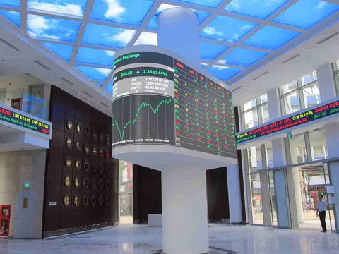 Ít doanh nghiệp lớn lên sàn, thị trường chứng khoán thiếu sức hút