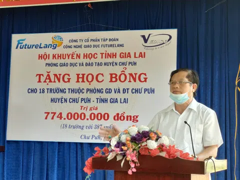 Trao học bổng cho học sinh 18 trường trên địa bàn huyện Chư Pưh