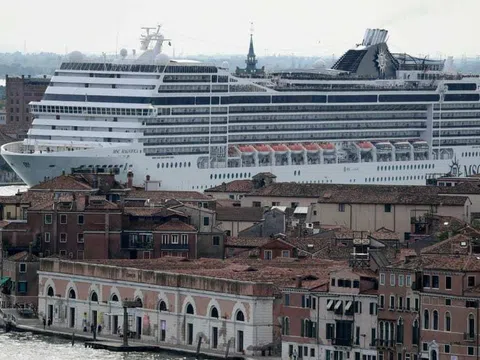 Italy hỗ trợ các doanh nghiệp vì lệnh cấm tàu du lịch ở Venice