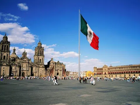 Mexico đón 31 triệu lượt du khách quốc tế năm 2021