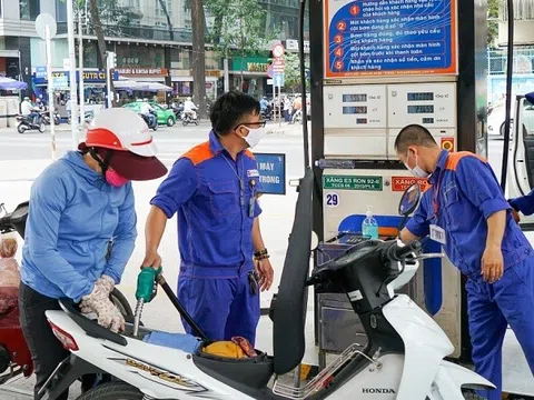 Tp. Hồ Chí Minh: Chỉ 2% cửa hàng xăng dầu hạn chế bán xăng