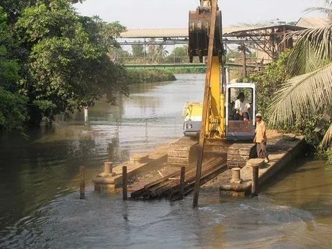 Long An đắp 6 đập tạm ngăn mặn cho vùng sản xuất gần 134.000 ha