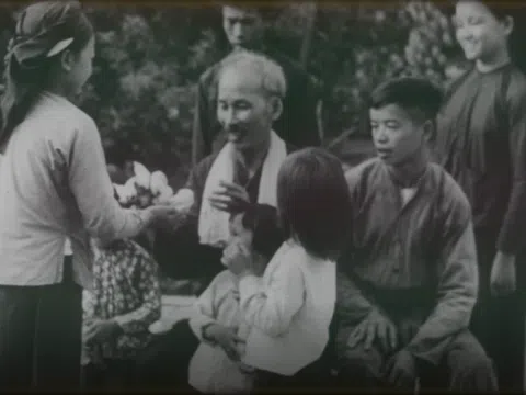 Sinh động phim tài liệu nghệ thuật "Hồ Chí Minh - Hành trình kiến tạo văn hóa hòa bình"