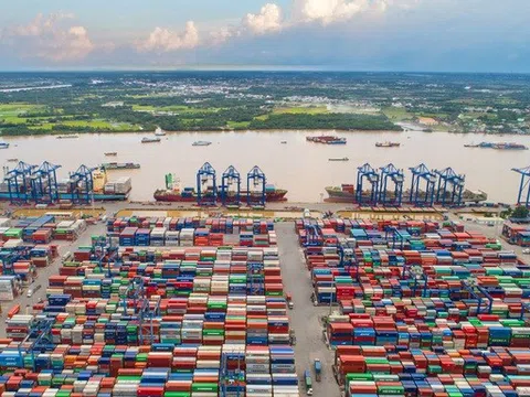 Đề xuất giảm phí hạ tầng cảng biển ở TP.HCM