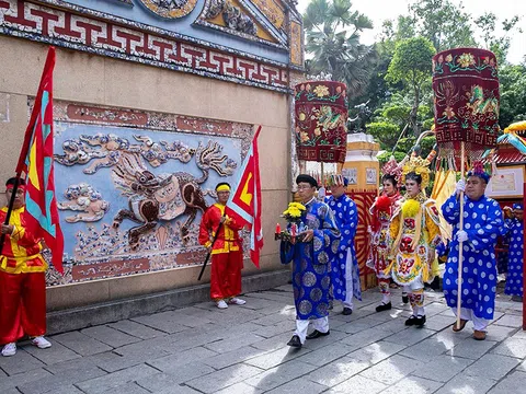 Lăng Ông Bà Chiểu đón Bằng chứng nhận Di sản Văn hóa phi vật thể Quốc gia