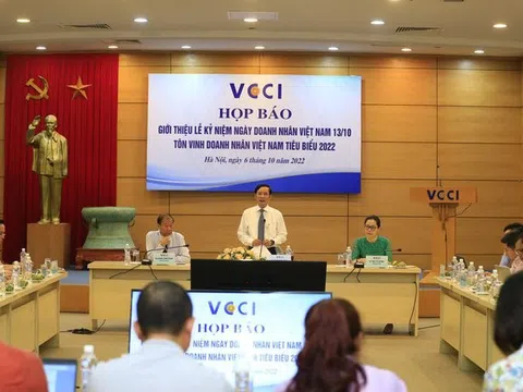 Tôn vinh doanh nhân Việt Nam tiêu biểu 2022: Coi trọng đạo đức văn hoá doanh nghiệp