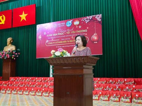 Xuân Vạn Phúc – Tết yêu thương: Van Phuc Group tặng quà Tết cho 300 trẻ em có hoàn cảnh khó khăn, mồ côi tại TP.Thủ Đức