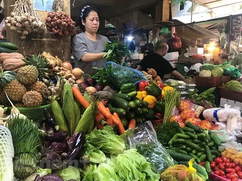 Hà Nội: Sức mua hàng thực phẩm, rau xanh bật tăng mạnh gấp 3-4 lần