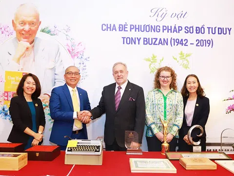 Tony Buzan - Cha đẻ sơ đồ tư duy