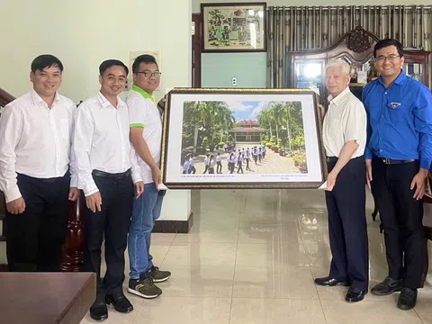 Nguyên Chủ tịch nước Nguyễn Minh Triết khích lệ tinh thần Mạng lưới Lương Định Của toàn quốc