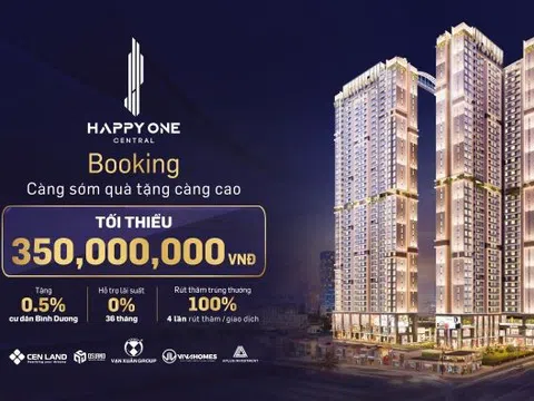 Khách hàng hào hứng trải nghiệm thực tế công trường Happy One Central