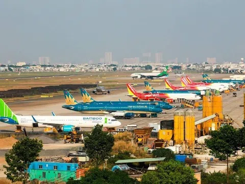Bộ Tài chính phản hồi về ý kiến doanh nghiệp đề nghị bỏ giá trần vé máy bay