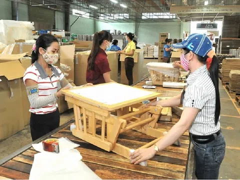 Xuất khẩu sản phẩm gỗ đang phục hồi