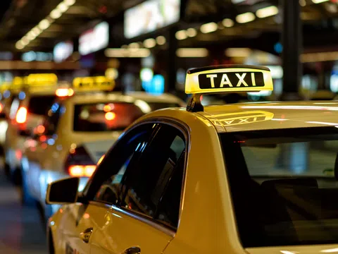 Không để xảy ra vi phạm gian lận, chèn ép hành khách, ép giá khách đi taxi tại sân bay