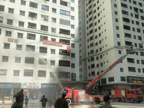Diễn tập dập đám cháy giả định tại chung cư HH Linh Đàm