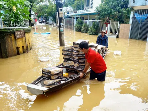 Thừa Thiên Huế: Khẩn trương khắc phục hậu quả mưa lũ, sớm ổn định cuộc sống cho người dân