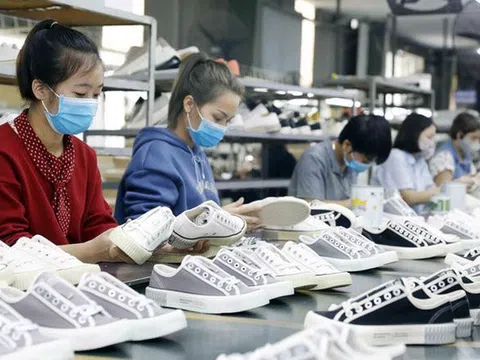 Việt Nam xuất khẩu giày dép đạt hơn 20 tỉ USD trong năm 2023
